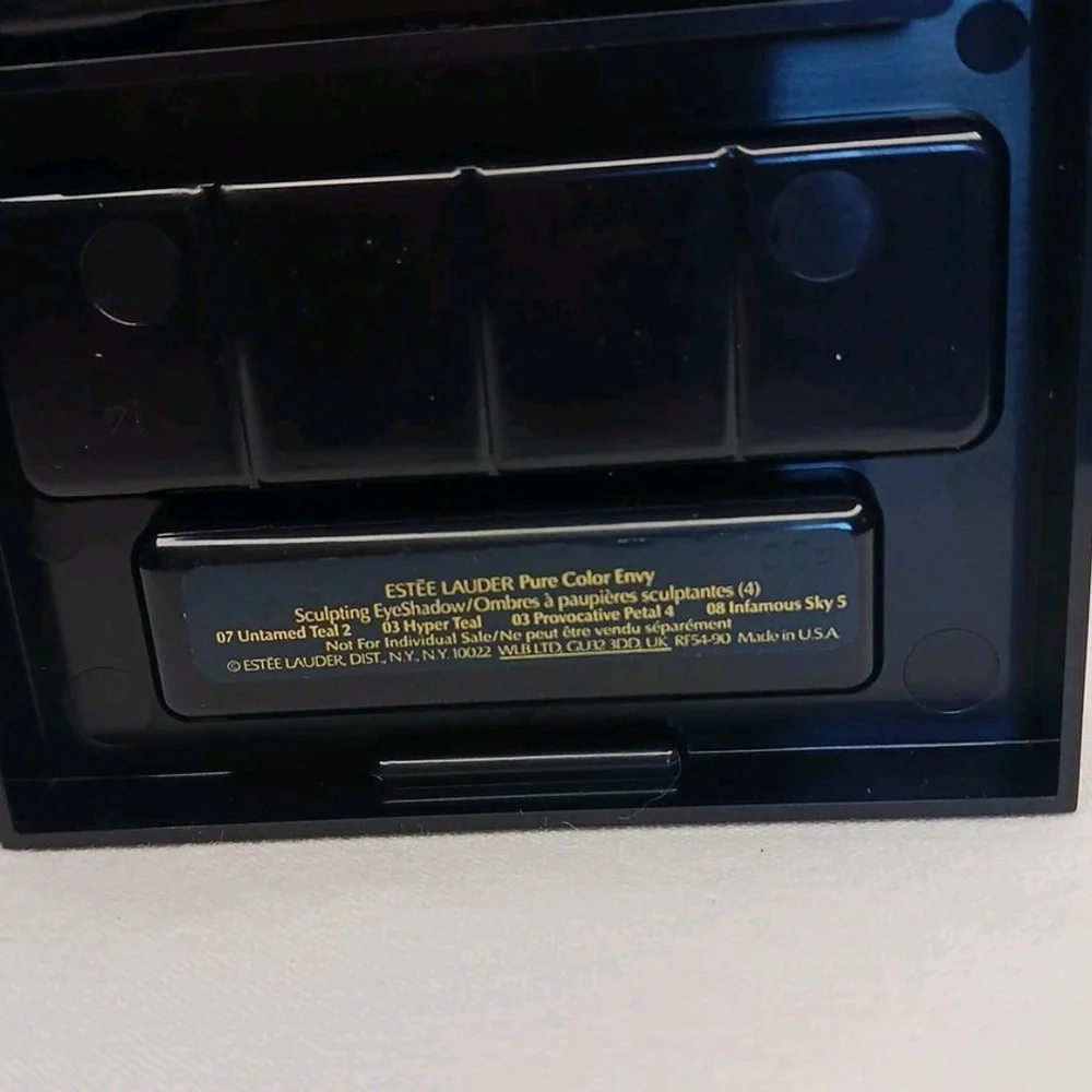 Estee Lauder Eyeshadow Quad Teal Petal Travel Size